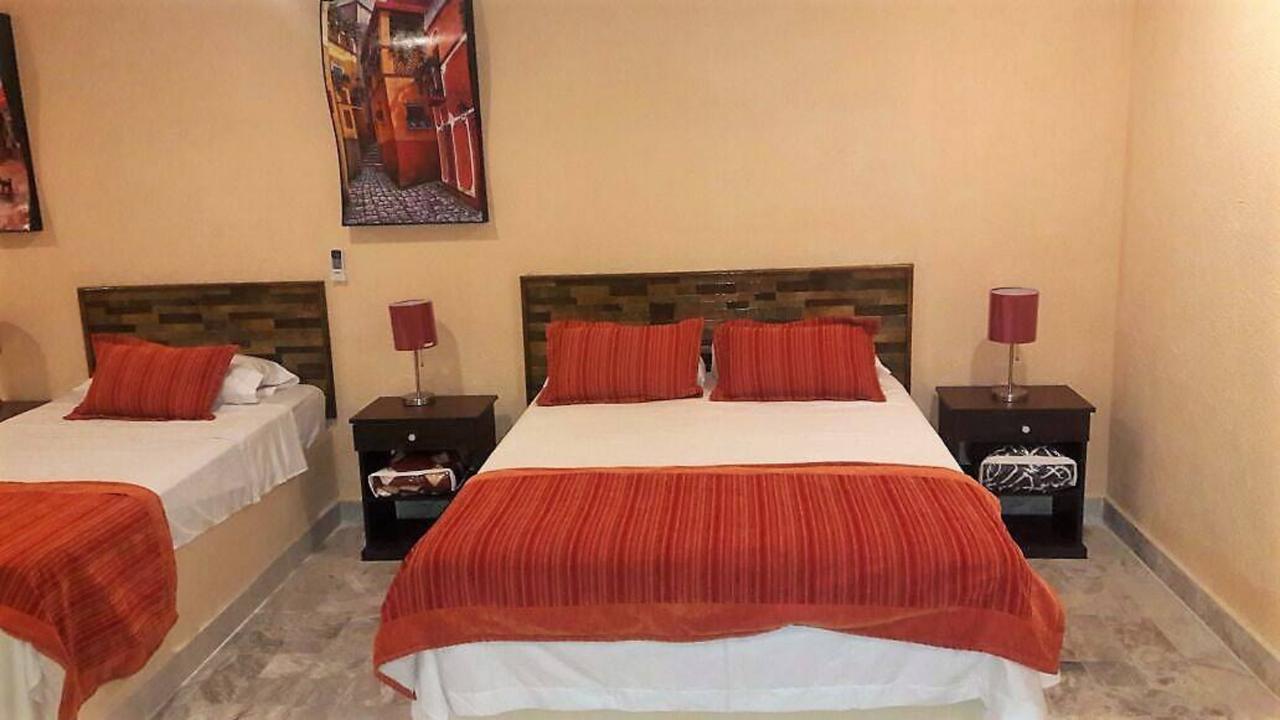 Hotel Versalles Suites Канкун Экстерьер фото