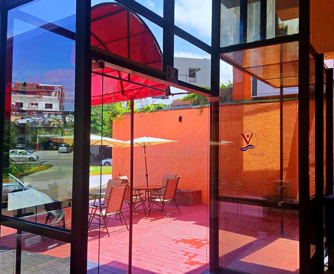 Hotel Versalles Suites Канкун Экстерьер фото